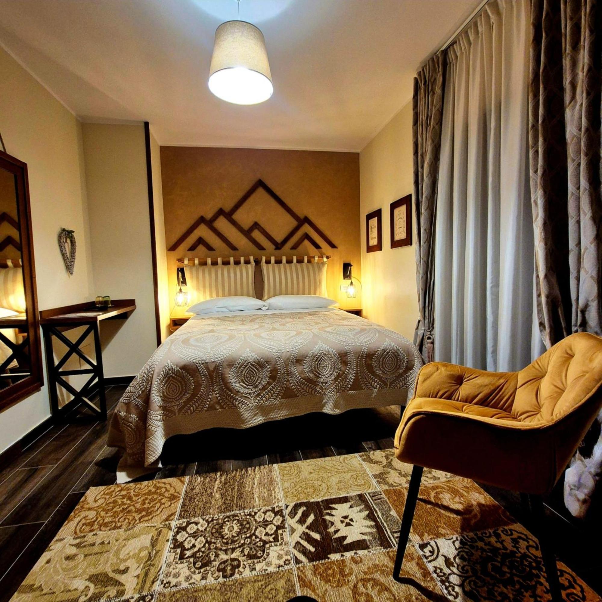 Dimora Dei Baldi - Rooms & Relax Fagnano Alto Exteriör bild